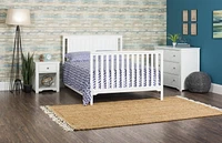 Lit de bébé convertible 4-en-1 à dessus plat de Forever Eclectic