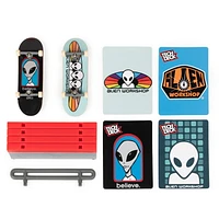 Tech Deck, Alien Workshop Skateboards Versus Series, Collectible Fingerboard 2-Pack and Obstacle Set, Kids Toy for Ages 6 and up