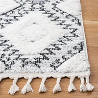 SAFAVIEH Moroccan Cory Diamond Tassel Shag Area Rug