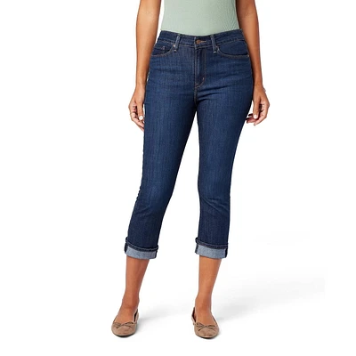 Signature by Levi Strauss & Co.®Women's Mid Rise Capri Jeans