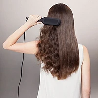 TL Brosse Chauffante et Lissante Straight and Shine™ Style Salon Grande surface réduisant les dommages à la chaleur