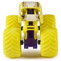 Monster Jam, Official Avenger Monster Truck, Die-Cast Vehicle, 1:64 Scale, Kids Toys for Boys Ages 3 and up