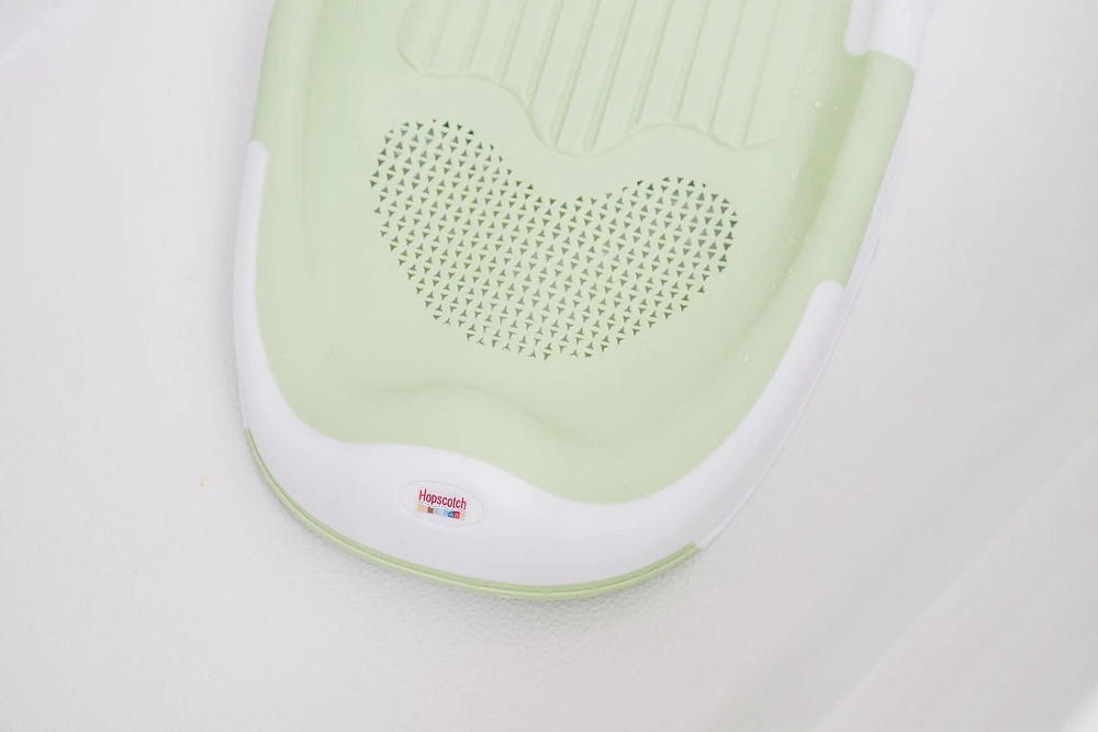 Hopscotch Lane Bathing Support Seat, Green Rubber Mesh, Unisex, Ages Newborn to Toddler, 0 Months+