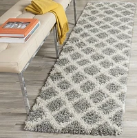 Safavieh Layla Geometric Plush Shag Area Rug
