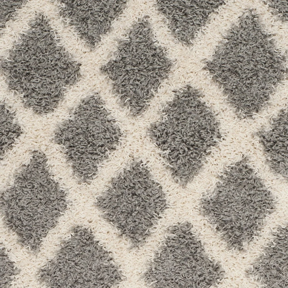 Safavieh Layla Geometric Plush Shag Area Rug