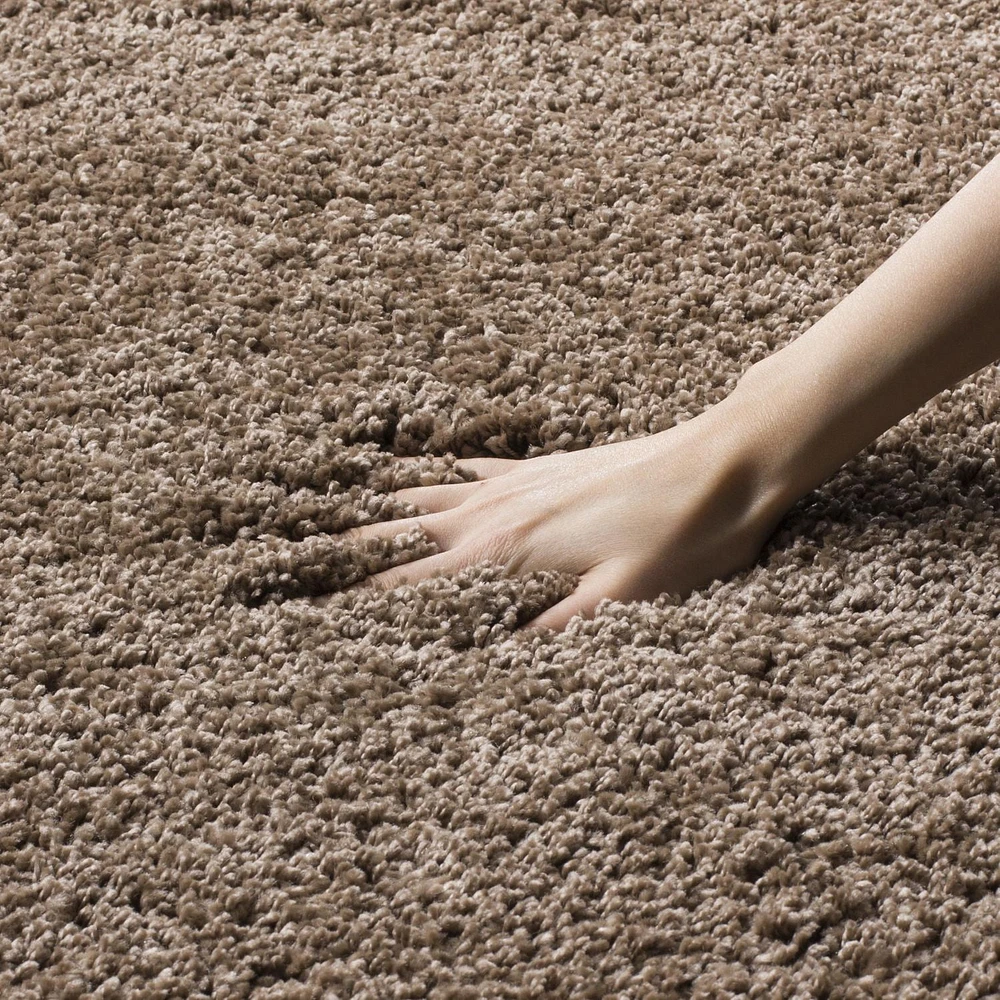 Safavieh Milan Harlow Solid Shag Area Rug