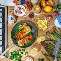 Beautiful 10in Fry Pan By Drew Barrymore