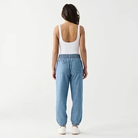 DV Sleeveless, sweetheart neckline fitted bodysuit