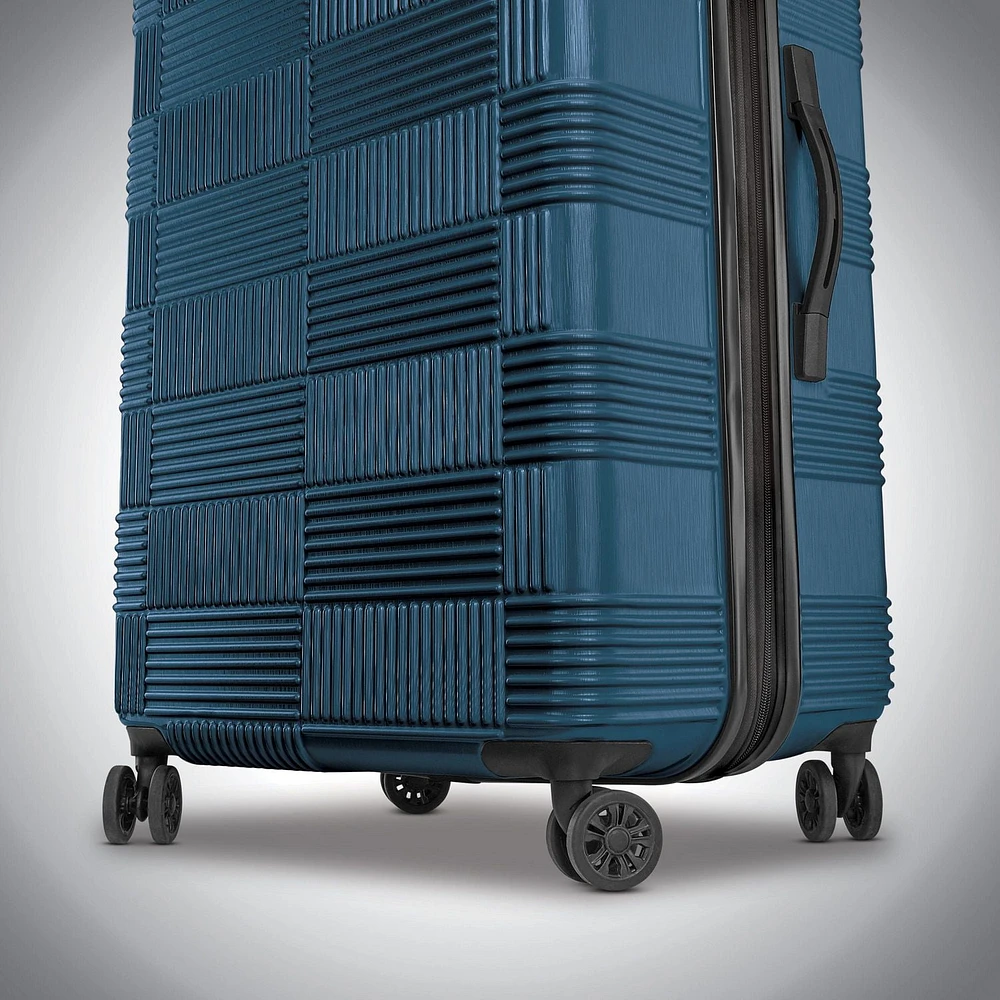 American Tourister Unify Spinner Carry On