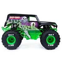 Monster Jam Official Grave Digger Remote Control Monster Truck