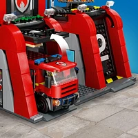 LEGO City Fire Station with Fire Truck Toy, Action Packed Fire Station Toy Playset, Birthday Gift Idea for Kids Ages 6 and Up who Love Pretend Play Toys, Includes a Dog Figure and 5 Minifigures, 60414, Includes 843 Pieces, Ages 6+