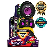 Monster Jam, Official Grave Digger Freestyle Force, Remote Control Car, Monster Truck Toys for Boys Kids and Adults, 1:15 Scale