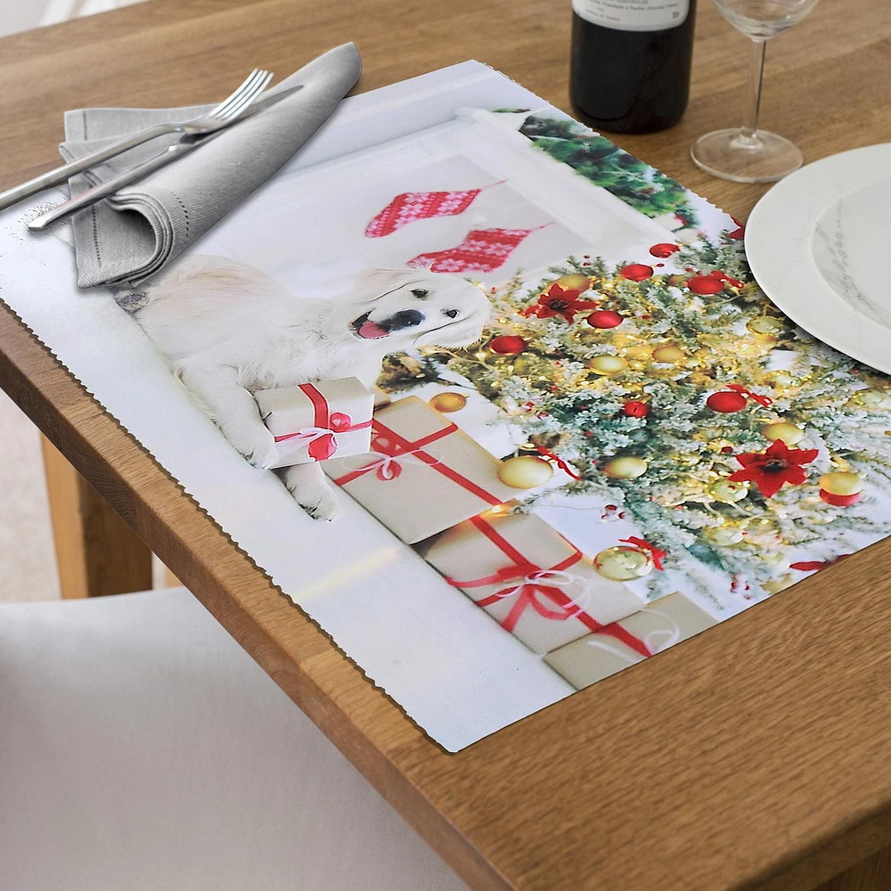 Plastic Placemat Dog With Present - Set of 12