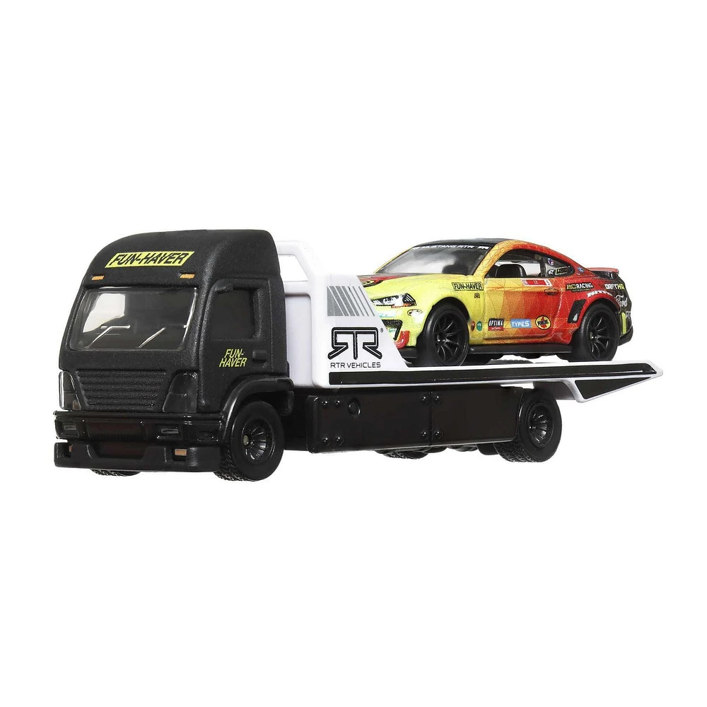 Hot Wheels Team Transport Truck & Race Car