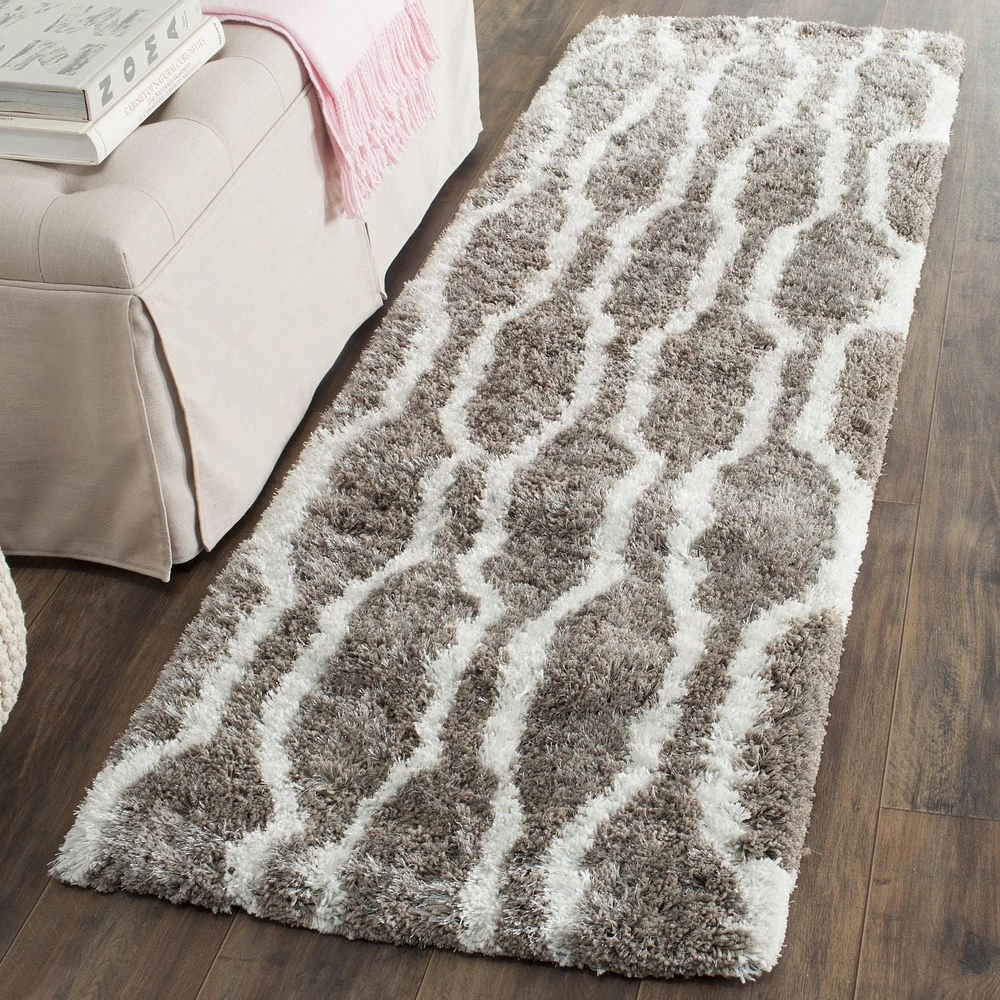 Safavieh Barcelona Melinda Geometric Shag Rug