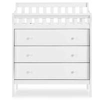 Dream On Me Marcus changing Table and Dresser, 3 spacious drawers