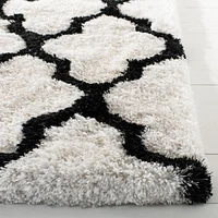 Safavieh Barcelona Anabelle Geometric Shag Area Rug