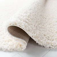 Safavieh August Sophia Solid Plush Shag Area Rug