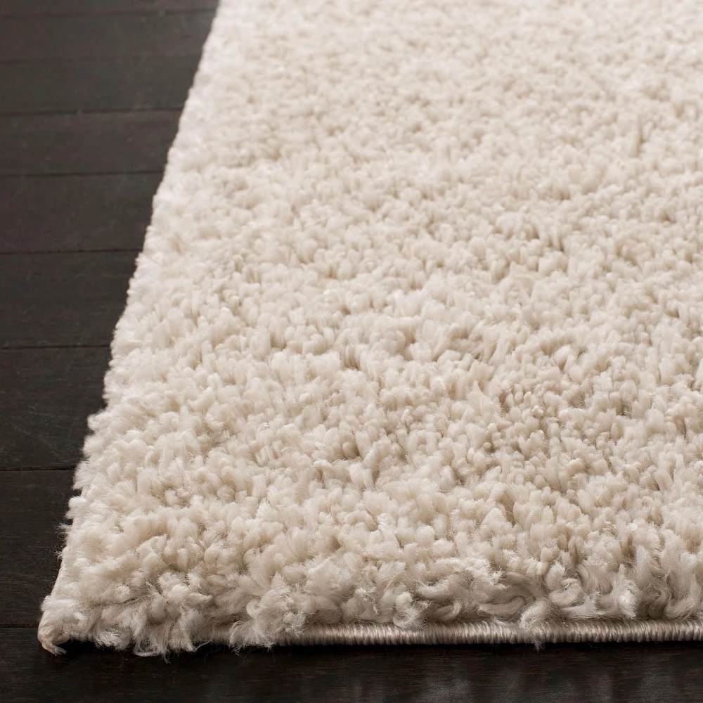 SAFAVIEH August Carlene Solid Plush Shag Area Rug