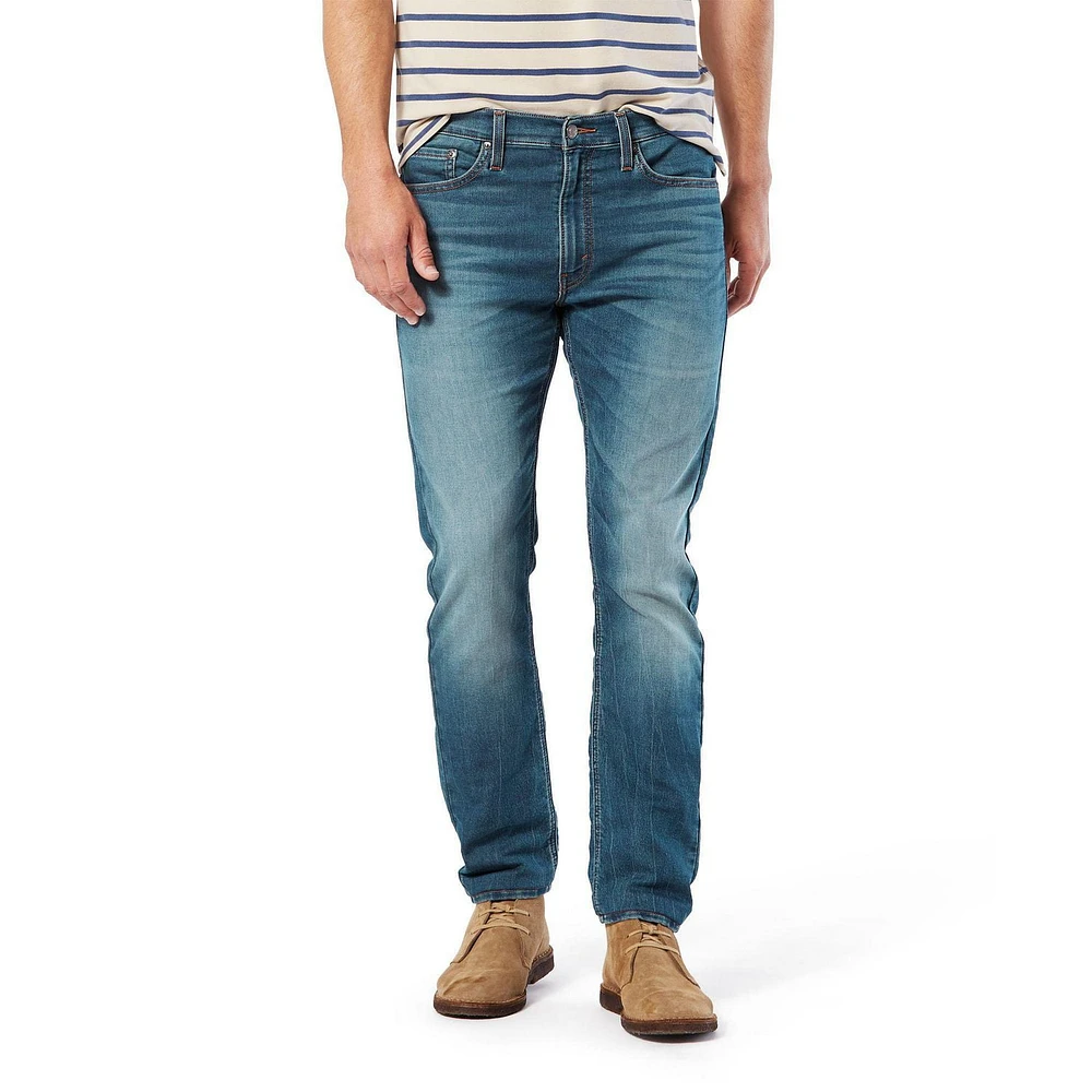 Signature by Levi Strauss & Co.™ Men's Regular Fit Taper Jeans