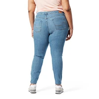 Signature by Levi Strauss & Co.™ Women's Plus Mid Rise Skinny Jeans