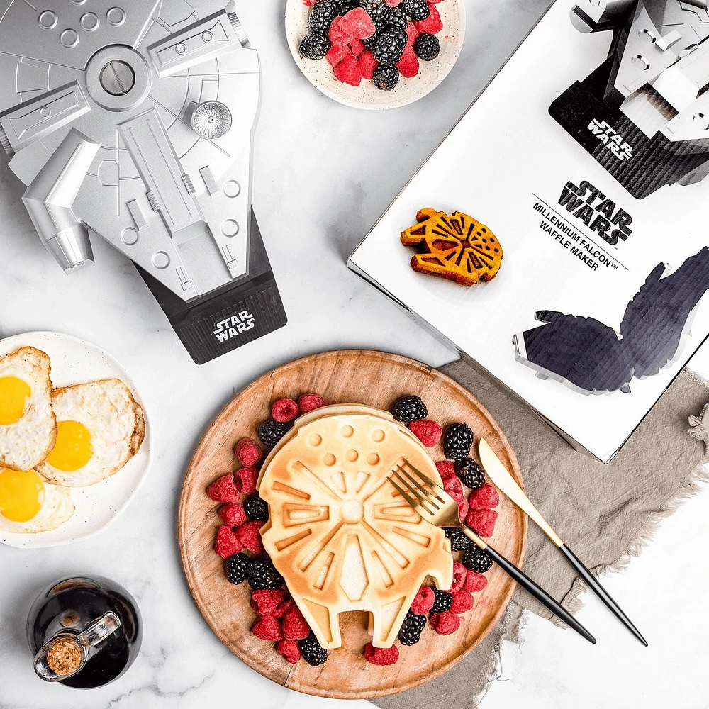 Deluxe Star Wars Millennium Falcon Waffle Maker