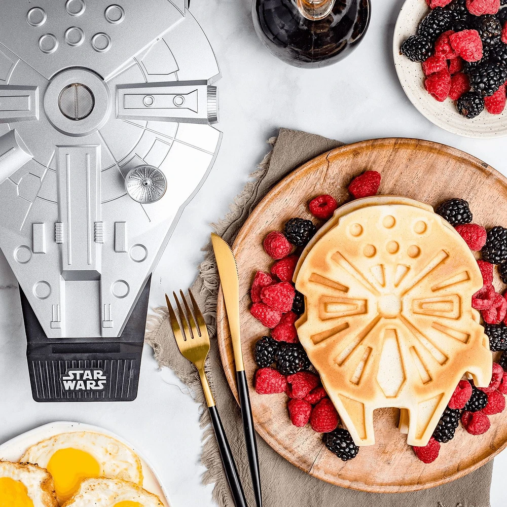 Deluxe Star Wars Millennium Falcon Waffle Maker