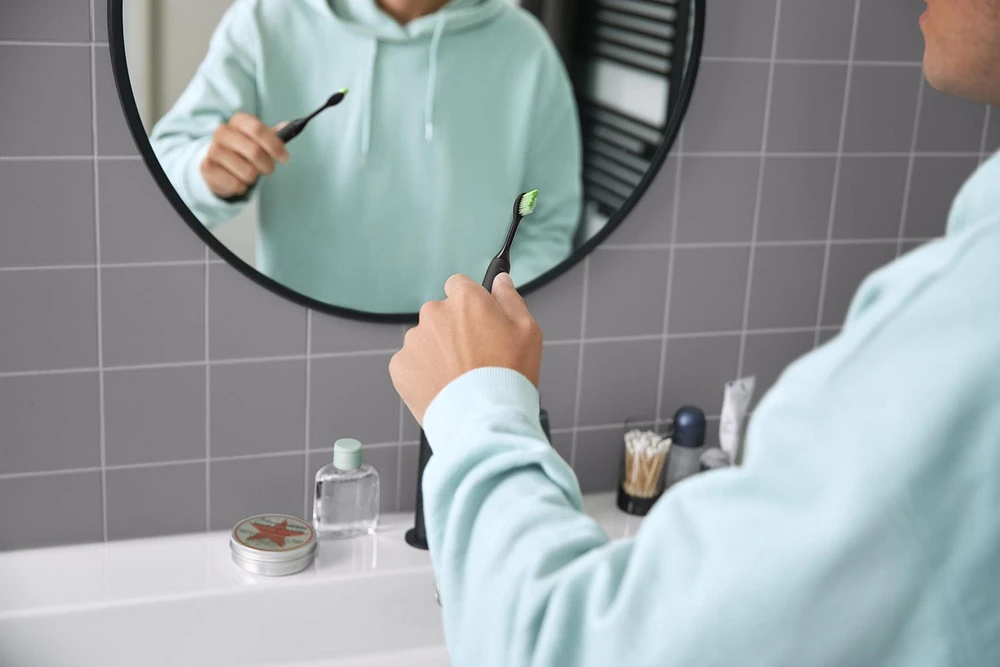 Brosse à dents rechargeable Philips One by Sonicare, noir, HY1200/26 Brosse à dents rechargeable One by Sonicare, noir