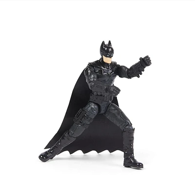 DC Comics, Figurine articulée Batman de 10 cm avec 3 accessoires et une carte mystère