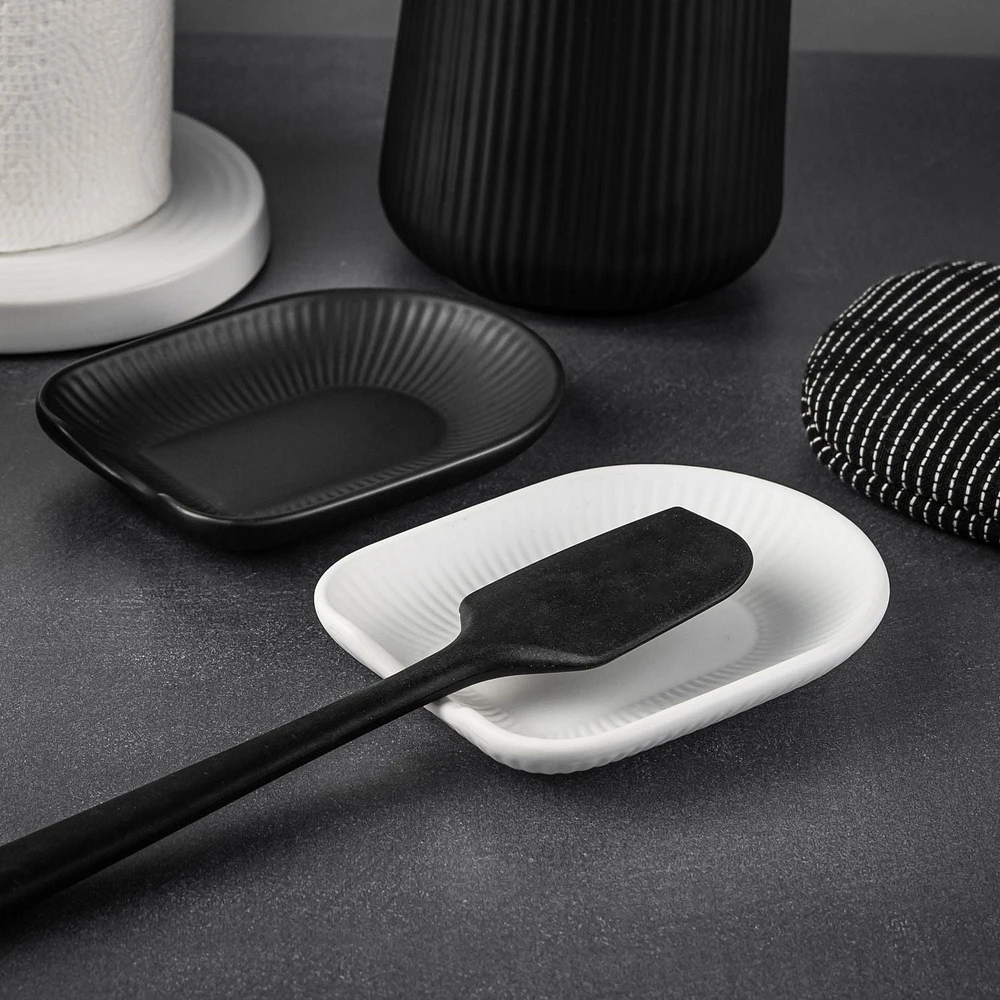 Thyme & Table, Ceramic Ribbed Spoon Rest, Black, Spoon Rest