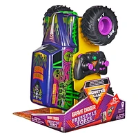 Monster Jam, Official Grave Digger Freestyle Force, Remote Control Car, Monster Truck Toys for Boys Kids and Adults, 1:15 Scale