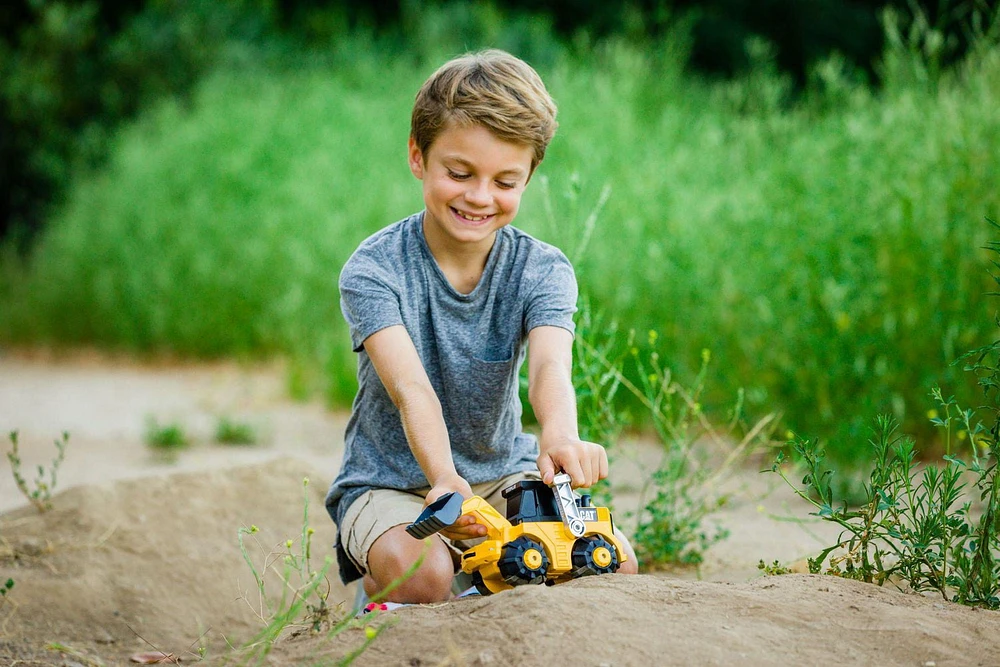 Cat® Unstoppable Movers Wheel Loader