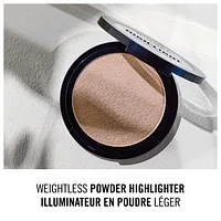 Rimmel High'Light, poudre lumineuse douce, contient des pigments hautement réfléchissants, vous donne un éclat lumineux, 100% Sans Cruauté Un éclat vraiment lumineux