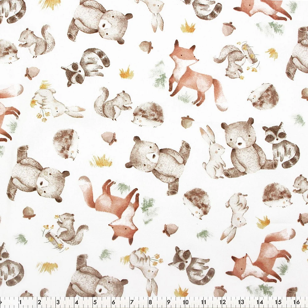 Fabric Creations White with Painted Forest Animals Fat Quarter Pre-Cut Fabric - 18" x 21" / 45cm x 53cm, 18" x 21" / 45cm x 53cm