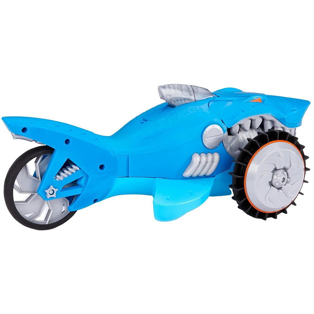 Hot Wheels R/C Supercharged Shark Vehicle, Races on Land & Water, for Kids 5 Years Old & Up