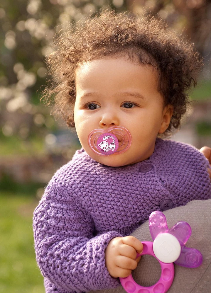 Suces MAM Perfect, suces orthodontiques (emballage de deux), suces MAM 6 mois et plus, meilleure suce pour les bébés allaités, suce pour bébé fille