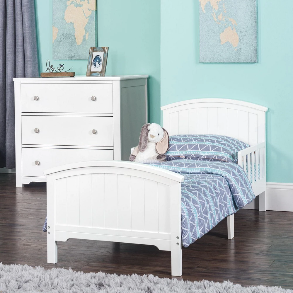 Forever Eclectic Hampton Toddler Bed