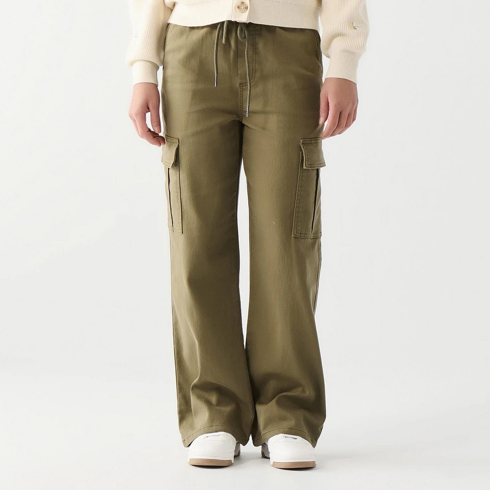 DV Relaxed fit high rise cargo pant with elastic waistband, Relaxed fit high rise cargo pant