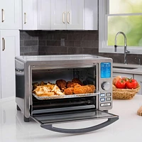 Gourmia 6-Slice Digital Toaster Oven Air Fryer with 14 Cooking Presets