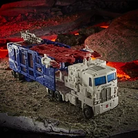 Transformers Generations War for Cybertron: Kingdom Leader WFC-K20 Ultra Magnus