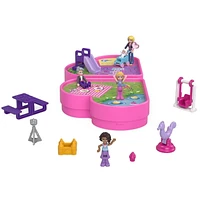 Polly Pocket Polly & Friends Pack, Family Picnic Theme, Heart-shaped Case, Scenic Backdrop, 4 Micro Dolls, 10 Accessories, Pop & Swap Feature, Great Gift for Ages 4 Years Old & Up