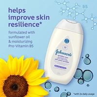 Crème visage et corps Soin peau sensible Johnson's, parfum léger, huile de tournesol, vitamine B5, peau sèche et sensible 400 ml