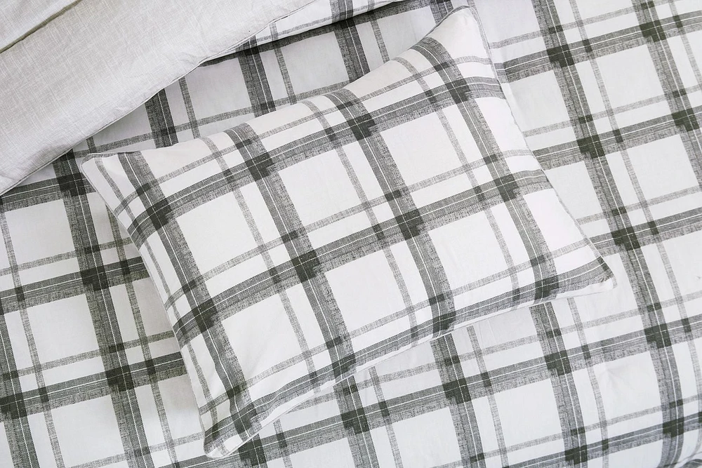 Chaps 8-Piece Plaid Bedding Comforter Set - Bed in a Bag, Chaps 8-Piece - Bed in a Bag