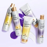 Shampooing violet illuminateur Pantene Stunning Silver pour les cheveux colorés gris et argent, sans parabènes 285 ml