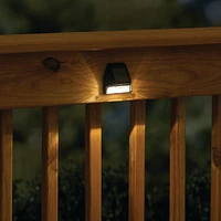 Mainstays Solar Mini Fence Light, Single LED light