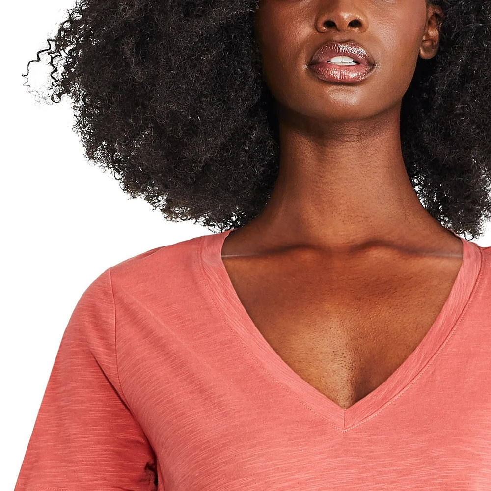 T-shirt avec encolure en V George pour femmes