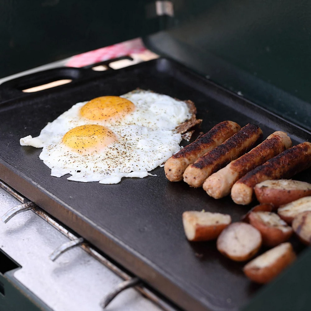 Coghlan's Cast Iron Griddle, Dual-sided cook surface