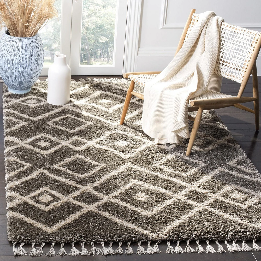 Safavieh Moroccan Fringe Shag Janella Geometric Area Rug