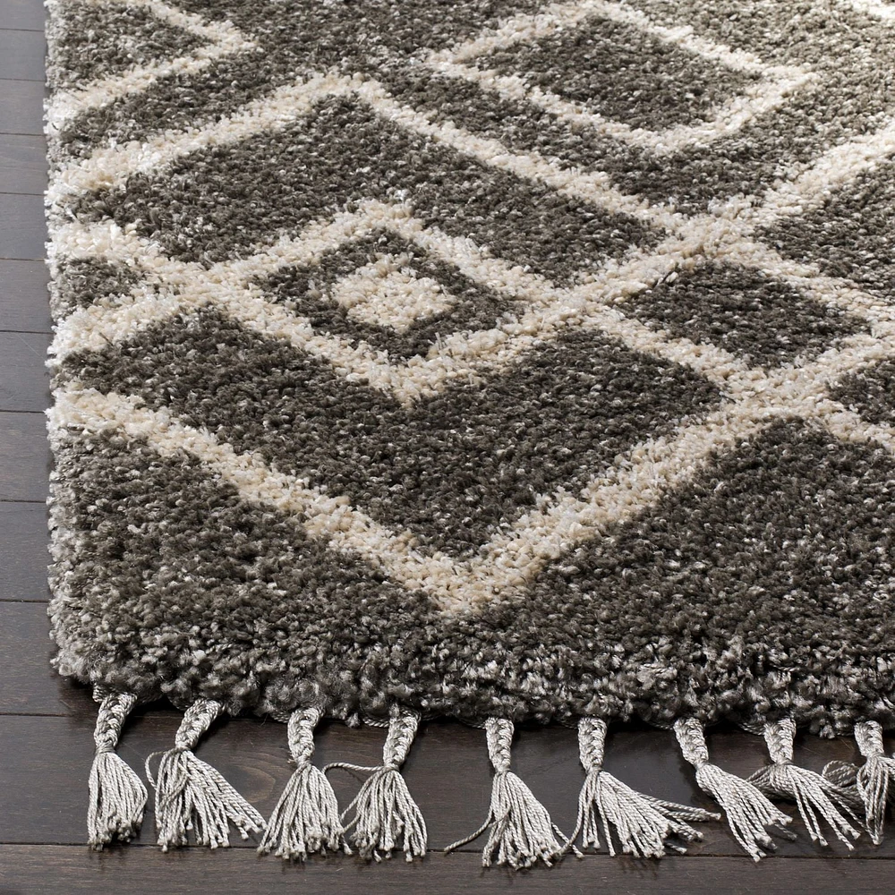 Safavieh Moroccan Fringe Shag Janella Geometric Area Rug