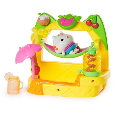 Gabby's Dollhouse, Coffret Balcon Stand de smoothies de P'tichou, 8 éléments avec figurines, accessoires de maison de poupée et jeu sensoriel, jouets pour filles et garçons à partir de 3 ans